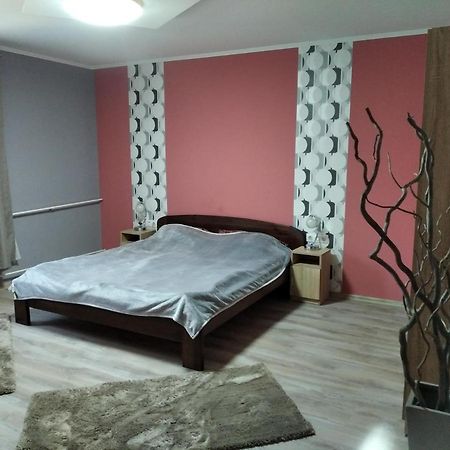 Tatabanya Ujvarosi Lakas Dış mekan fotoğraf