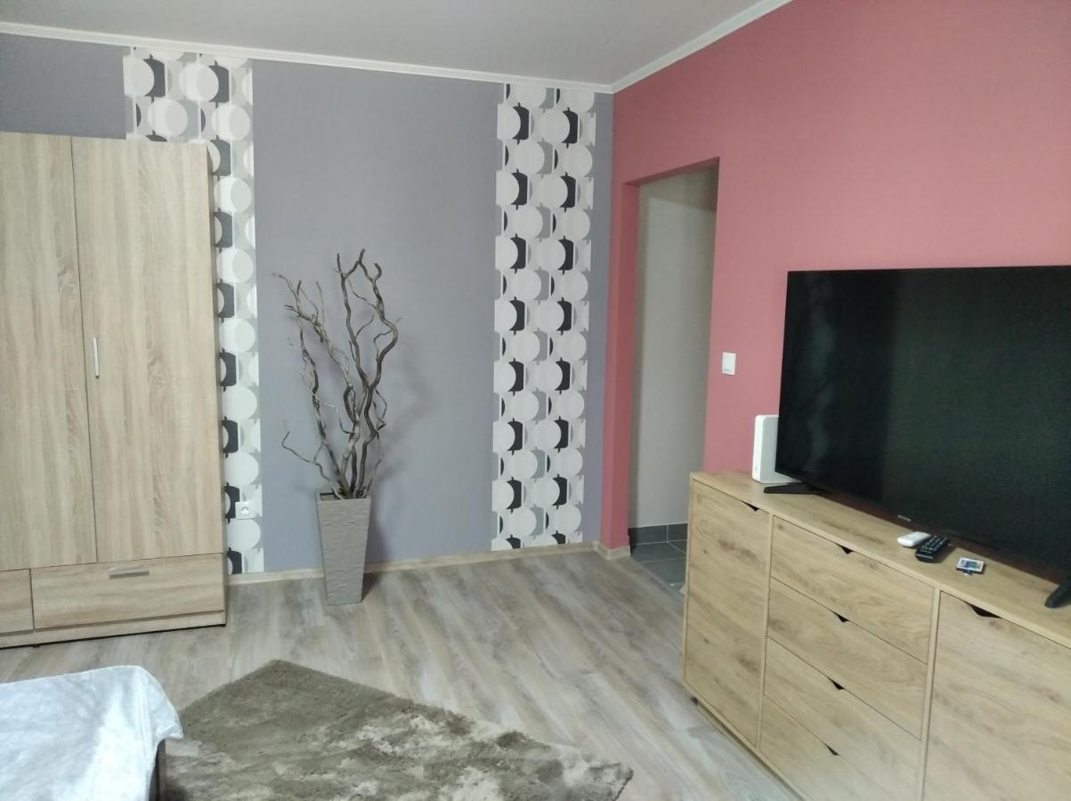 Tatabanya Ujvarosi Lakas Dış mekan fotoğraf